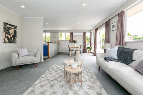 Photo of property in 129 Main Rd Clive, Clive, 4102