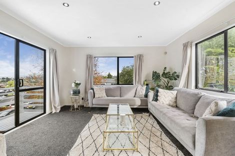 Photo of property in 13 Benchmark Drive, Massey, Auckland, 0614