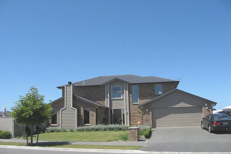 Photo of property in 42 Pohutukawa Crescent, Parklands, Christchurch, 8083