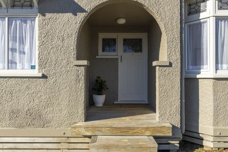 Photo of property in 389 Carrington Street, Upper Vogeltown, New Plymouth, 4310