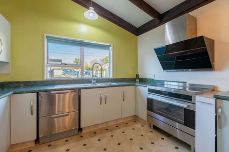 Photo of property in 20 Watts Street, Waipawa, 4210