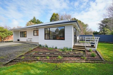 Photo of property in 29 Awarua Road, Otatara, Invercargill, 9879