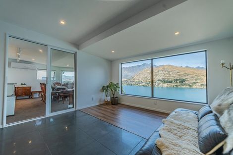 Photo of property in 22 Golden Terrace, Queenstown, 9300