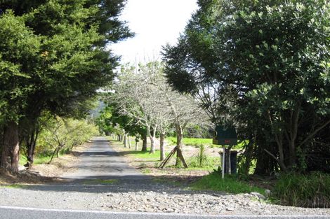Photo of property in 249 Forest Hill Road, Waiatarua, Auckland, 0612