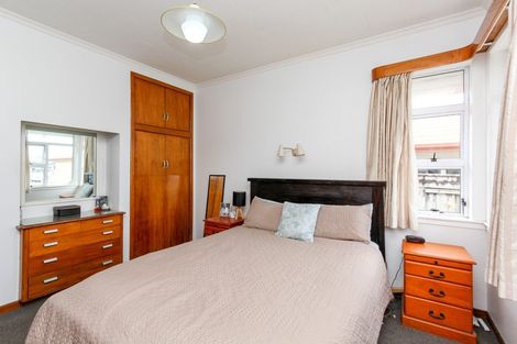 Photo of property in 27 Ngaio Street, Strandon, New Plymouth, 4312