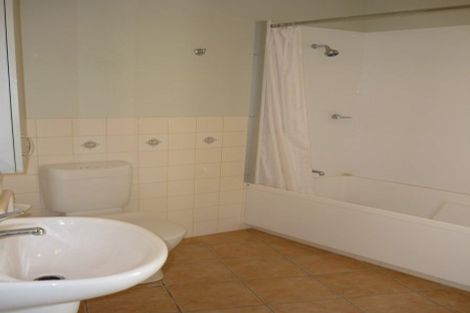 Photo of property in 74 Nairn Street, Mount Cook, Wellington, 6011