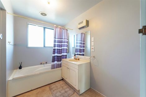 Photo of property in 52 Worthy Street, Ilam, Christchurch, 8041