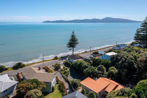 Photo of property in 9b The Esplanade, Raumati South, Paraparaumu, 5032