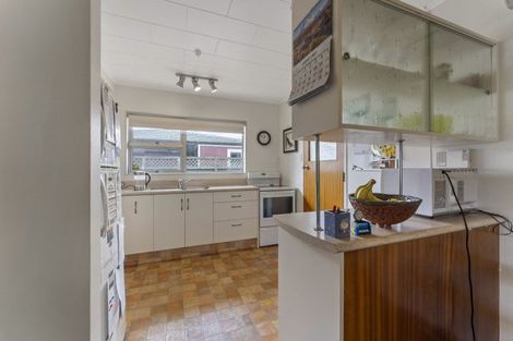 Photo of property in 1 Waltham Court, Cloverlea, Palmerston North, 4412