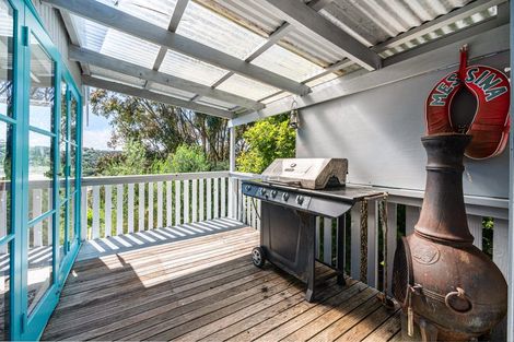 Photo of property in 22 Ocean Road, Surfdale, Waiheke Island, 1081