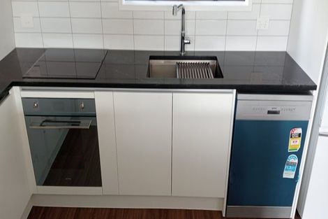 Photo of property in 2/47 Luton Avenue, Sunnyhills, Auckland, 2010