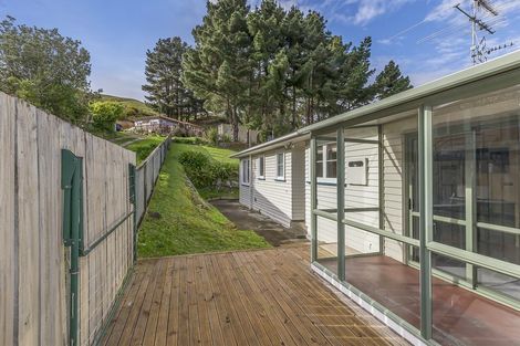 Photo of property in 74 Arahura Crescent, Waitangirua, Porirua, 5024