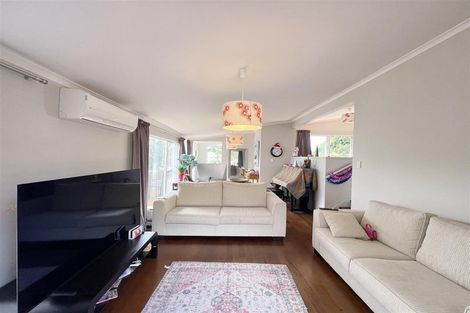 Photo of property in 10 Salamanca Road, Sunnynook, Auckland, 0620