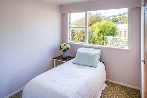 Photo of property in 2 Doon Grove, Papakowhai, Porirua, 5024