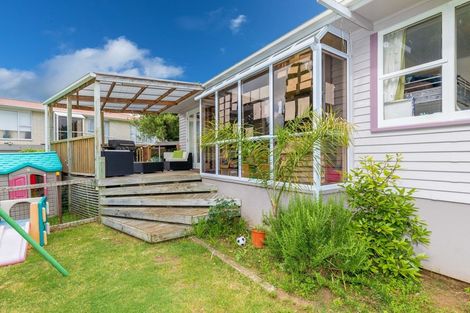 Photo of property in 83 Tuhikaramea Road, Dinsdale, Hamilton, 3204