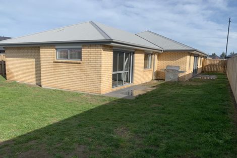 Photo of property in 17 Broadway Parade, Rolleston, 7615