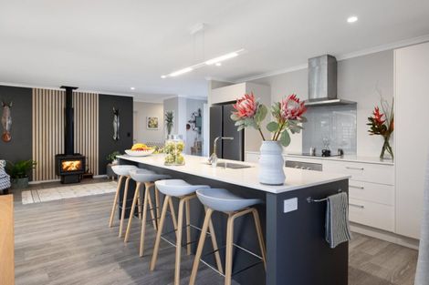 Photo of property in 124 Puhirake Crescent, Pyes Pa, Tauranga, 3112