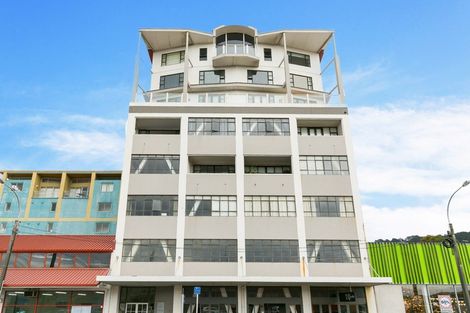 Photo of property in Endeavour Apartments, 6/125 Thorndon Quay, Pipitea, Wellington, 6011