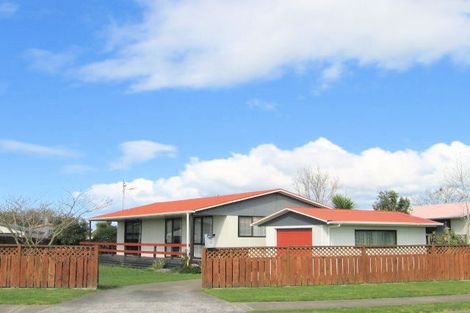 Photo of property in 6 Longstead Avenue, Papamoa Beach, Papamoa, 3118