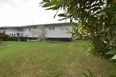 Photo of property in 31 Harmel Road, Glendene, Auckland, 0602