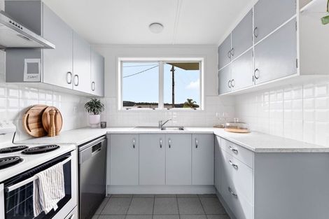 Photo of property in 22 Arthur Street, Riverhead, 0820