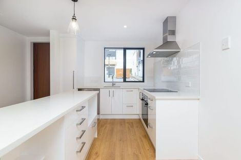 Photo of property in 18 Mokopiko Court, Beach Haven, Auckland, 0626