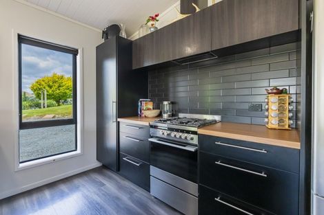 Photo of property in 97a Ireland Road, Mount Wellington, Auckland, 1060