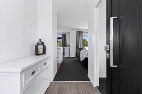 Photo of property in 56 Puhirake Crescent, Pyes Pa, Tauranga, 3112