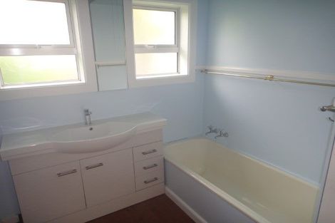 Photo of property in 308 Riccarton Road, Upper Riccarton, Christchurch, 8041