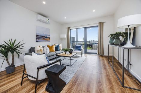 Photo of property in 16 Salvia Lane, Totara Park, Auckland, 2019