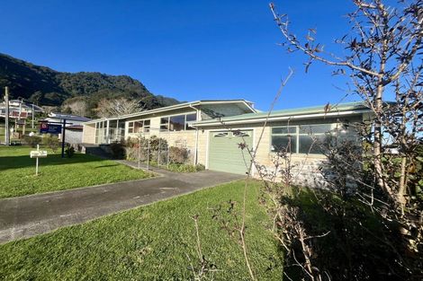 Photo of property in 16 Rewi Street, Te Aroha, 3320