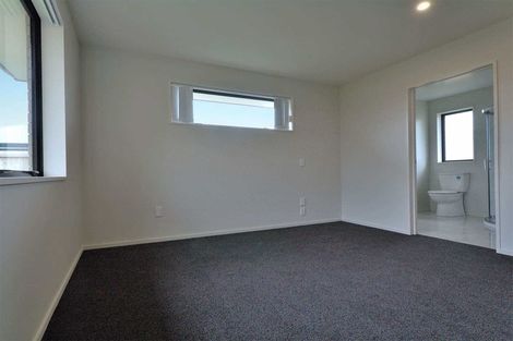 Photo of property in 2 Keeper Close, Woodend, 7610