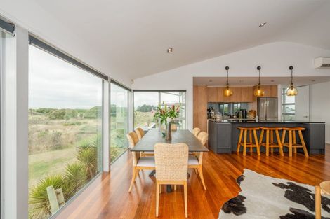 Photo of property in 9 Neptune Place, Waimairi Beach, Christchurch, 8083