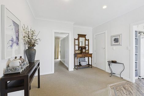 Photo of property in 31 Kiriwai Road, Paremata, Porirua, 5024