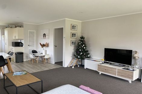 Photo of property in 1/10 Fortunes Road, Half Moon Bay, Auckland, 2012