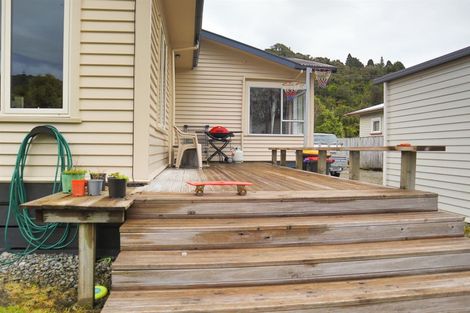 Photo of property in 95 Marlborough Street, Greymouth, 7805