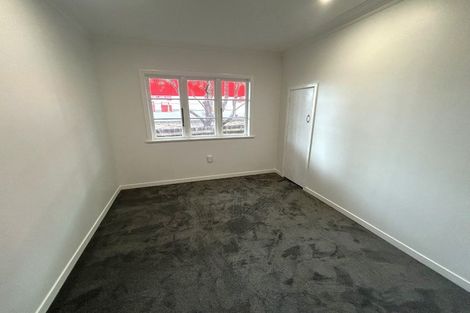 Photo of property in 1/16 Kaponga Crescent, New Lynn, Auckland, 0600