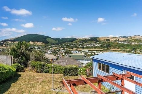 Photo of property in 25 Turkington Street, Tawa, Wellington, 5028