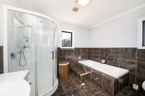 Photo of property in 17 Coulters Line, Kiwitea, Feilding, 4777