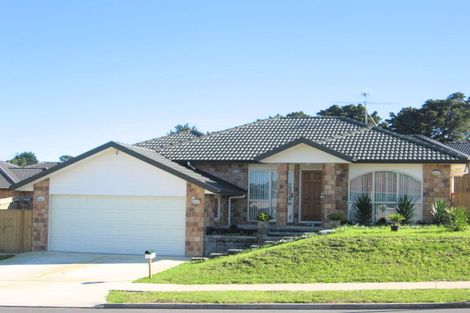 Photo of property in 93 Glenveagh Park Drive, Weymouth, Auckland, 2103