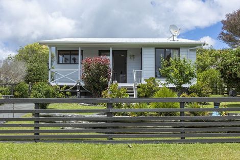 Photo of property in 21 Peninsula Parade, Hihi, Mangonui, 0494