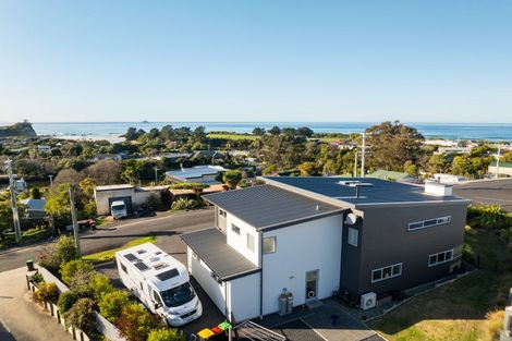 Photo of property in 46 Bath Street, Brighton, Dunedin, 9035