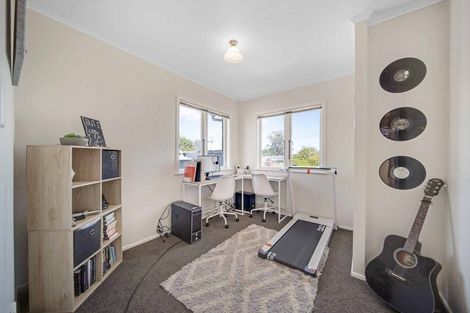Photo of property in 51 Cargill Street, Papakura, 2110