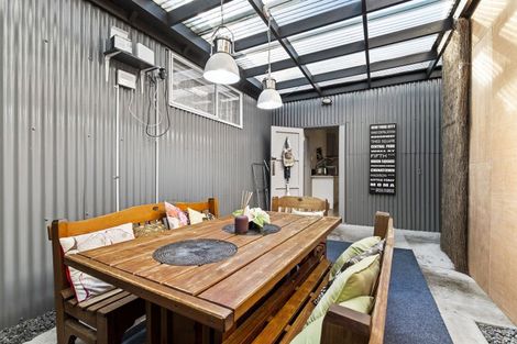 Photo of property in 129 Bridge Street, Eltham, 4322