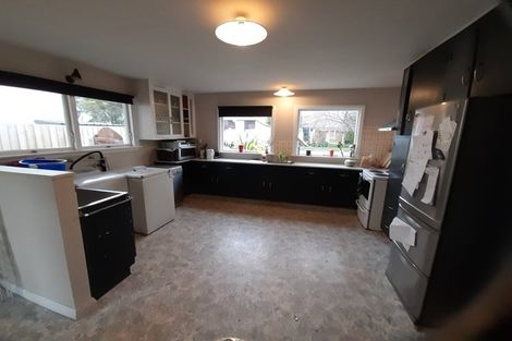 Photo of property in 28 Newbridge Place, Ilam, Christchurch, 8041