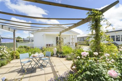 Photo of property in 7 Station Road, Marton, 4710