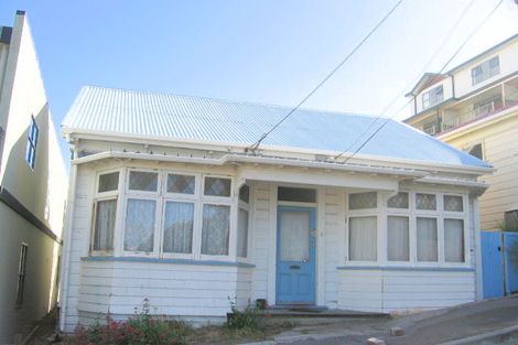 Photo of property in 5 Brown Street, Mount Cook, Wellington, 6021