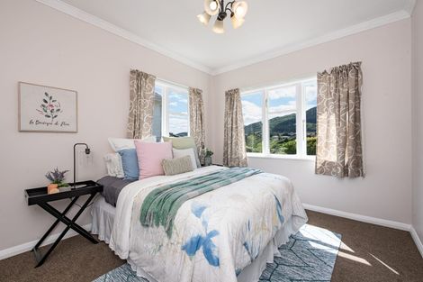 Photo of property in 349 Main Road, Tawa, Wellington, 5028