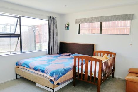 Photo of property in 5 Tararua Street, Massey, Auckland, 0614