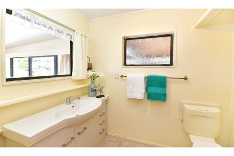 Photo of property in 1 Orewa Heights Crescent, Orewa, 0931